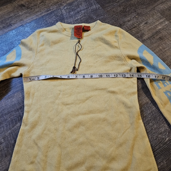 Amal guessous sweater - Picture 8 of 8